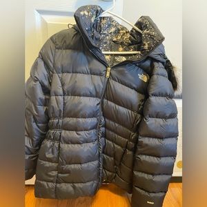 North face lightweight puffer jacket